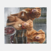 Nova Scotia Duck Toller Retriever Snowy Sleigh Fleecedecke (Vorderseite (Horizontal))