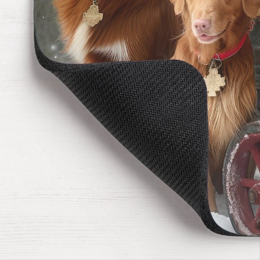 Nova Scotia Duck Toller Retriever Snowy Sleigh Mousepad (Ecke)