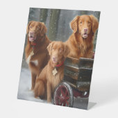 Nova Scotia Duck Toller Retriever Snowy Sleigh Sockelschild (Vorderseite)