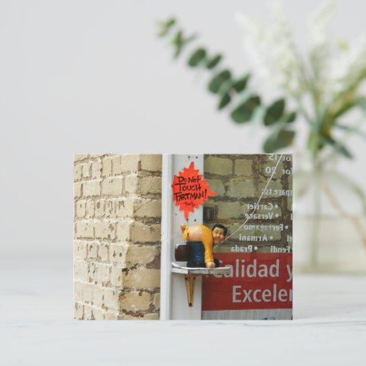 Novelty Farting Bubble Man Postkarte (Stehend Vorderseite)