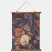 November: rote Beeren und braune Herbstblätter Wandteppich Mit Holzrahmen (Vorderseite 2)