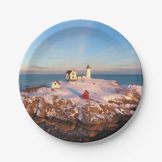 Nubble Light Aerial Snowy Maine Lighthouse Pappteller (Vorderseite)