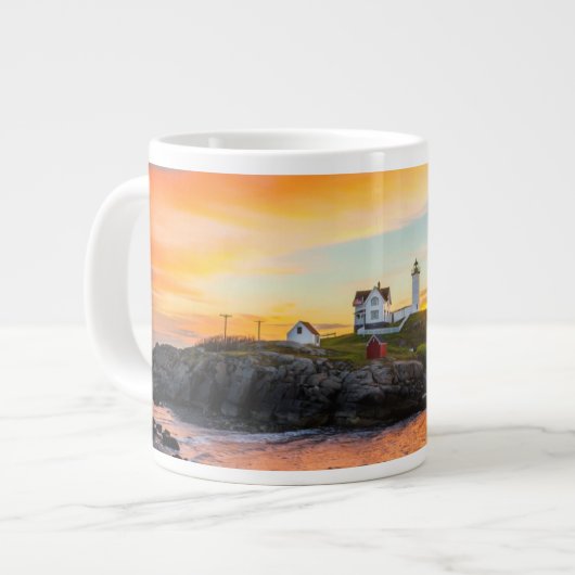 Nubble Light Jumbo-Tasse (Vorderseite Links)