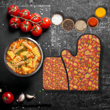 Nudeln und Gemüsesaronen rot