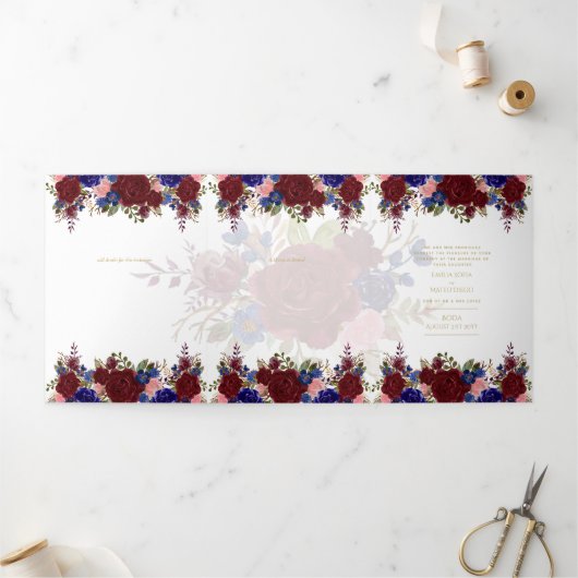 Nuestra Boda Burgundy Blue Floral Wedite Dreifach Gefaltete Einladung (Außenbereich)