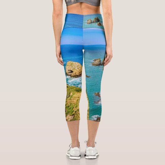 Nugget Point Inseln, Neuseeland Capri Leggings (Rückseite)