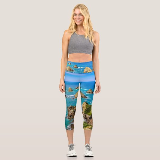Nugget Point Inseln, Neuseeland Capri Leggings (Vorderseite)