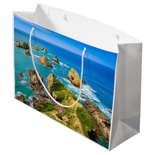 Nugget Point Inseln, Neuseeland Große Geschenktüte (Rückseite Schrägansicht)