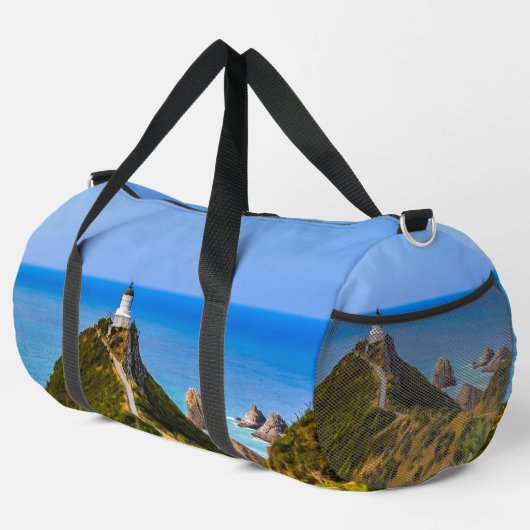 Nugget Point Leuchtturm, Neuseeland Duffle Bag (Rechte Ecke)