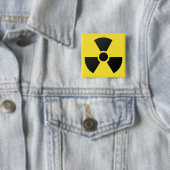 Nukleares Atomsymbol der radioaktiven Strahlung Button (Beispiel)