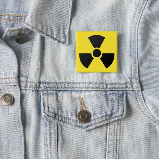 Nukleares Atomsymbol der radioaktiven Strahlung Button (Beispiel)