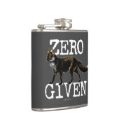 Null (Fox) gegeben Flachmann (Rechts)