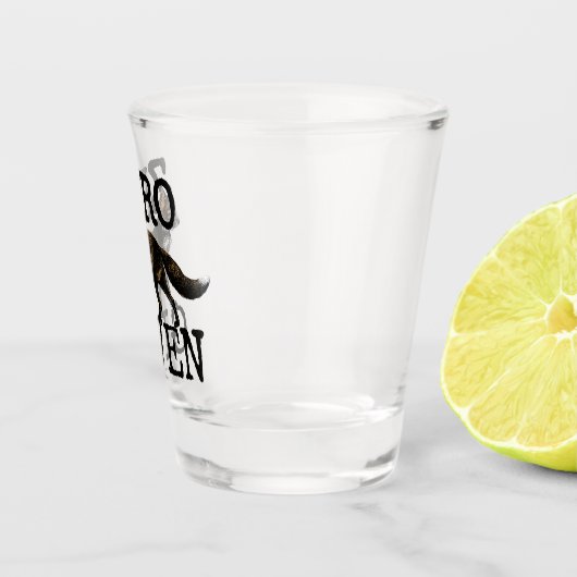 Null (Fox) gegeben Schnapsglas (Rechts)