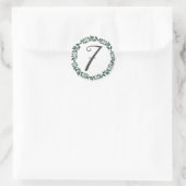 Number 7 Seven Monogram Minimalist Botanical Leaf Runder Aufkleber (Tasche)