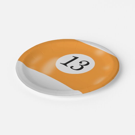 Nummer 13 Billardball Pappteller (Schrägansicht)