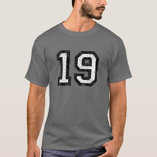 Nummer 19 (Vintag schwarz) T-Shirt (Vorderseite)