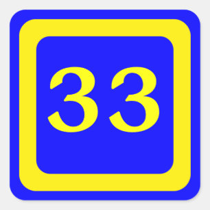 Nummer 33, blauer Hintergrund, gelber Rahmen Quadratischer Aufkleber