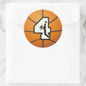 Nummer 4 Basketball und Spieler Runder Aufkleber (Tasche)