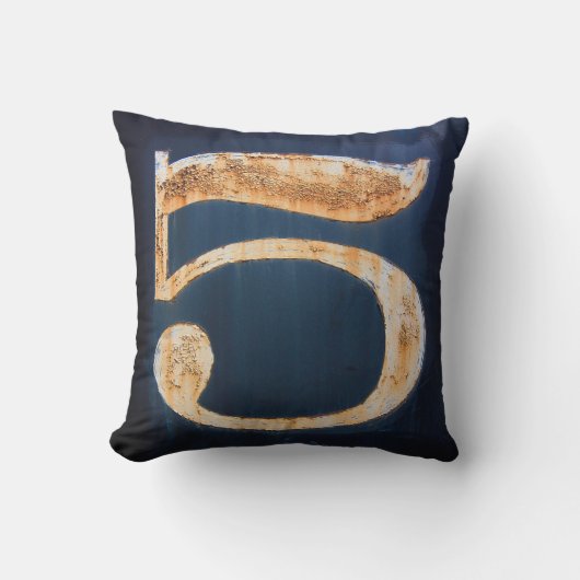 Nummer 5 kissen (Vorderseite)