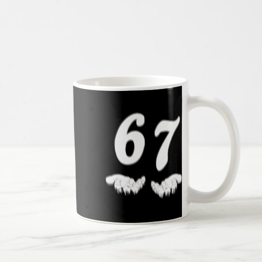 Nummer 67 Matching Six Seven Meme Lustiges Hallowe Kaffeetasse (Rechts)