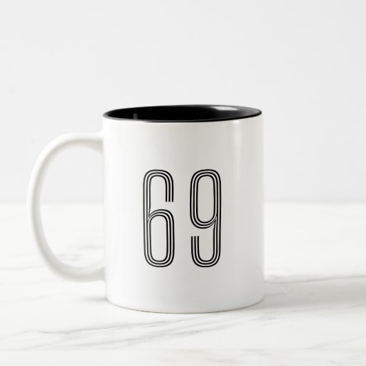 Nummer 69 Wifey/Husby Custom Bride, Verlobte Gift Zweifarbige Tasse (Links)