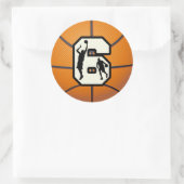 Nummer 6 Basketball und Spieler Runder Aufkleber (Tasche)