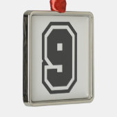 Nummer 9 ornament aus metall (Rechts)
