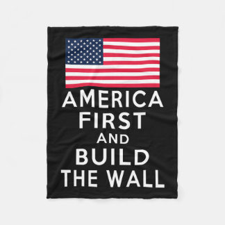 Nummer Eins und Bau einer Mauer Fleecedecke