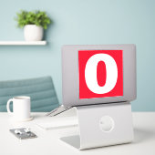 Nummer Null Rot und Weiß Aufkleber (Laptop auf Schreibtisch)