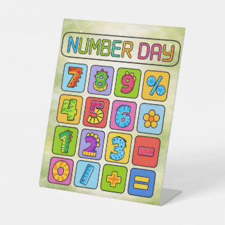 Nummerntag-Mathematik-Icons-Rechner-Design Sockelschild