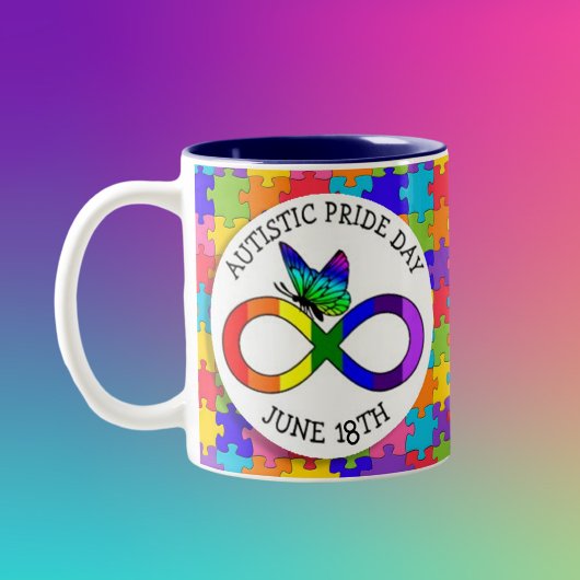 Nur 18. ist Autistischer Pride Day Zweifarbige Tasse