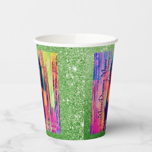 Nur auf der Dance Floor Remix Pappbecher (Links)