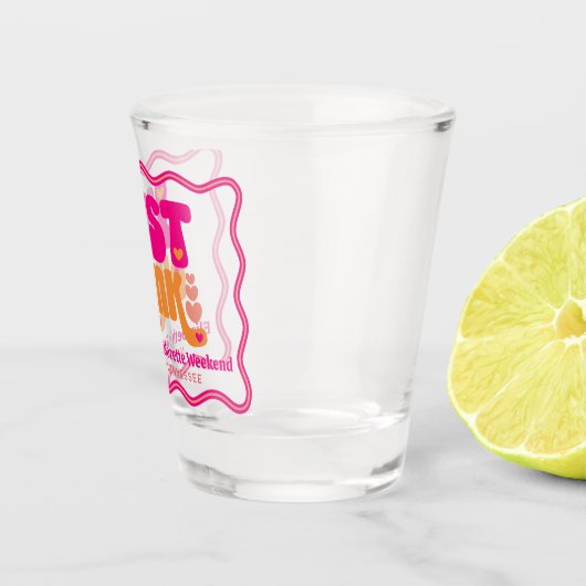 Nur Betrunkene Retro Betrunken in Liebe Junggeseli Schnapsglas (Rechts)