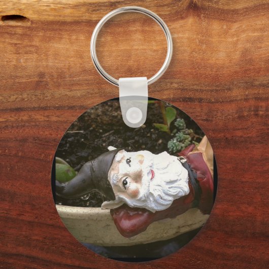 Nur Chillin, ein Garten-Genom Schlüsselanhänger (Vorderseite)