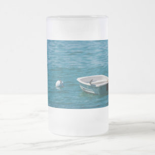 Nur durch Mattierte Tasse schweben