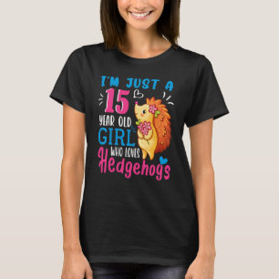 Nur ein 15-jähriges Mädchen, das Igel im 15. T-Shirt
