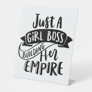Nur ein Girl-Boss-Gebäude Ihr Empire-Zeichen Sockelschild