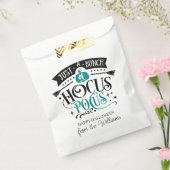Nur ein Haufen Hocus Pocus Typografie aquamarin Geschenktütchen (Versiegelt)