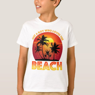 Nur ein Junge, der den Strand Liebe T-Shirt