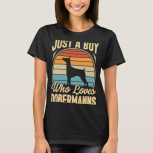 Nur ein Junge, der Dobermann-Hunde liebt T-Shirt