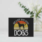 Nur ein Junge, der Hunde liebt Postkarte (Stehend Vorderseite)