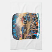 Nur ein Junge, der Monster Trucks Liebe Geschirrtuch (Vertikal)