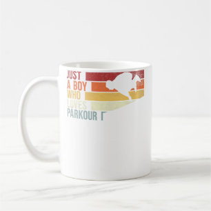 Nur ein Junge, der Parkour liebt. Freerunning Park Kaffeetasse