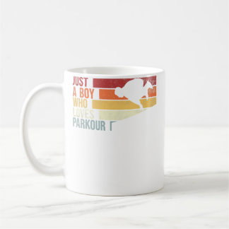 Nur ein Junge, der Parkour liebt. Freerunning Park Kaffeetasse