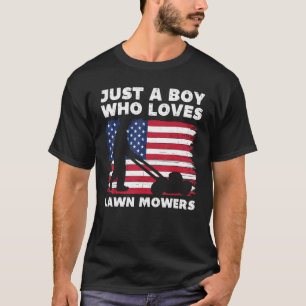 Nur ein Junge, der Rasenmäher Gartenarbeit Mähen l T-Shirt