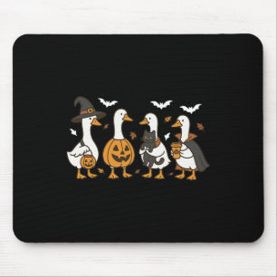 Nur ein kurzes GänseHalloween-Goose, Hexengeister  Mousepad