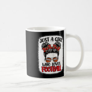 Nur ein Mädchen, das American Football liebt, süße Kaffeetasse