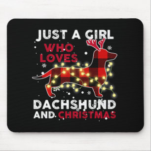 Nur ein Mädchen, das Dackel und Weihnachten Liebe Mousepad