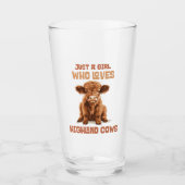Nur ein Mädchen, das die Kühe der Highlands Liebe Glas (Vorderseite)
