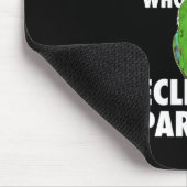 Nur ein Mädchen, das Eclectus Parrot Liebe Mousepad (Ecke)